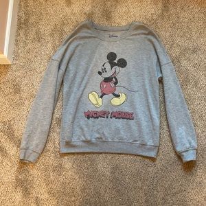 Gray Graphic Crewneck, Women’s Large